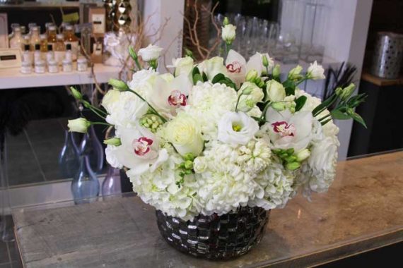 Classic beauty bouquet available for same-day flower delivery in Mississauga