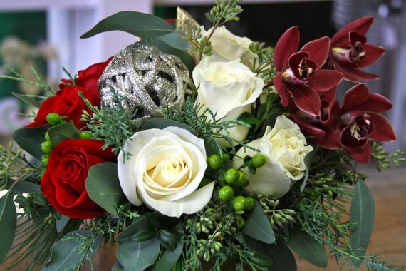 Christmas bouquet available at the florist in Mississauga